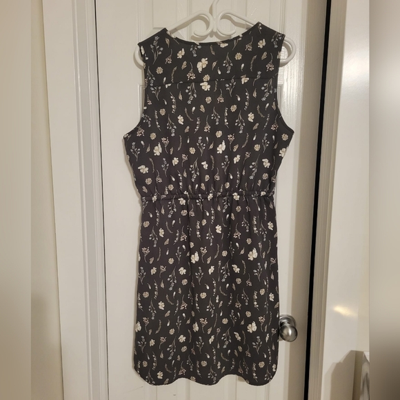 Kismet Gray Floral Dress Size L - Picture 2 of 4